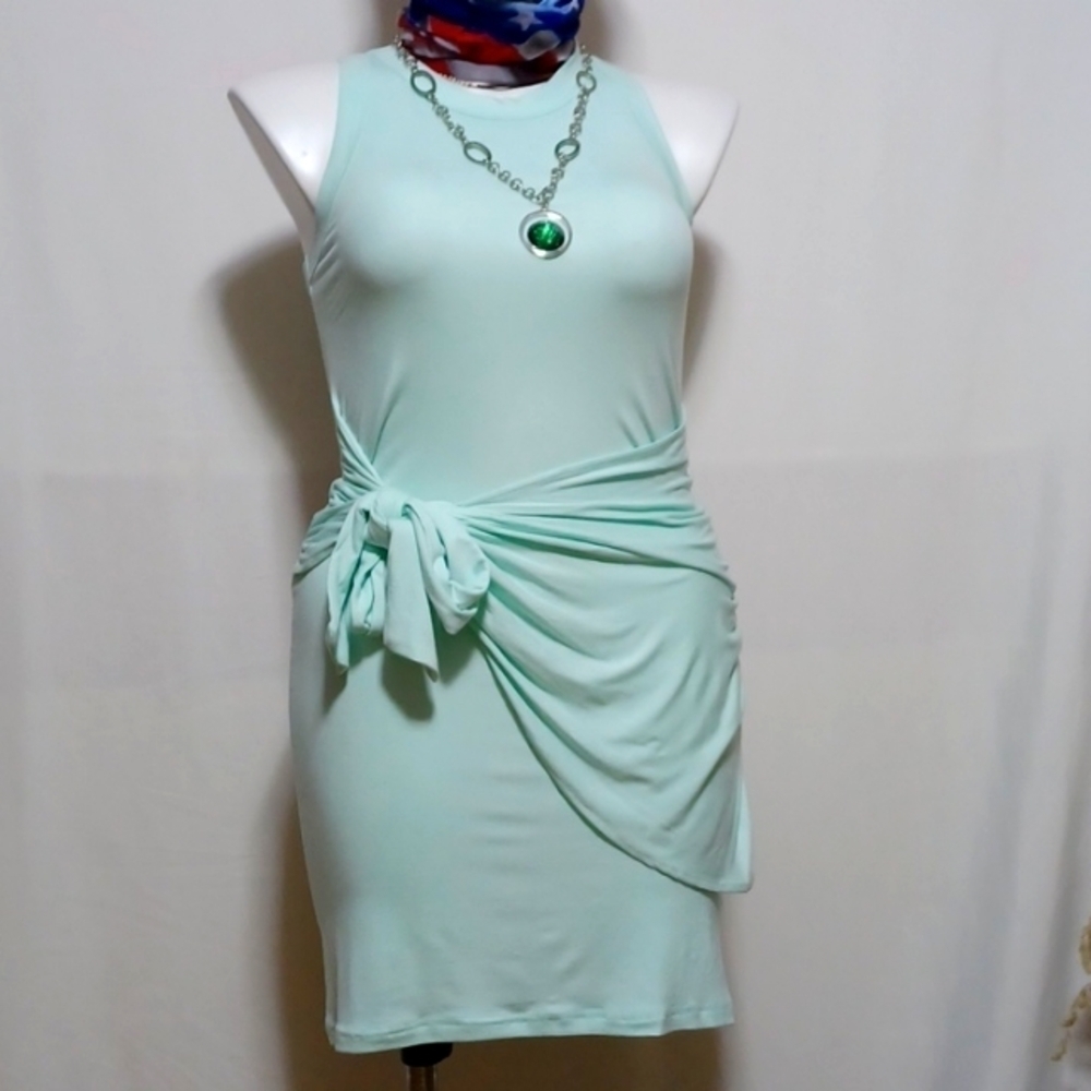 YINGKIS MINI DRESS SIZE MED IN A BEAUTIFUL PALE MINT COLOR 😍 👌
